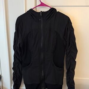 Lululemon Black/Grey reversal Jacket with Ruched Sleeves